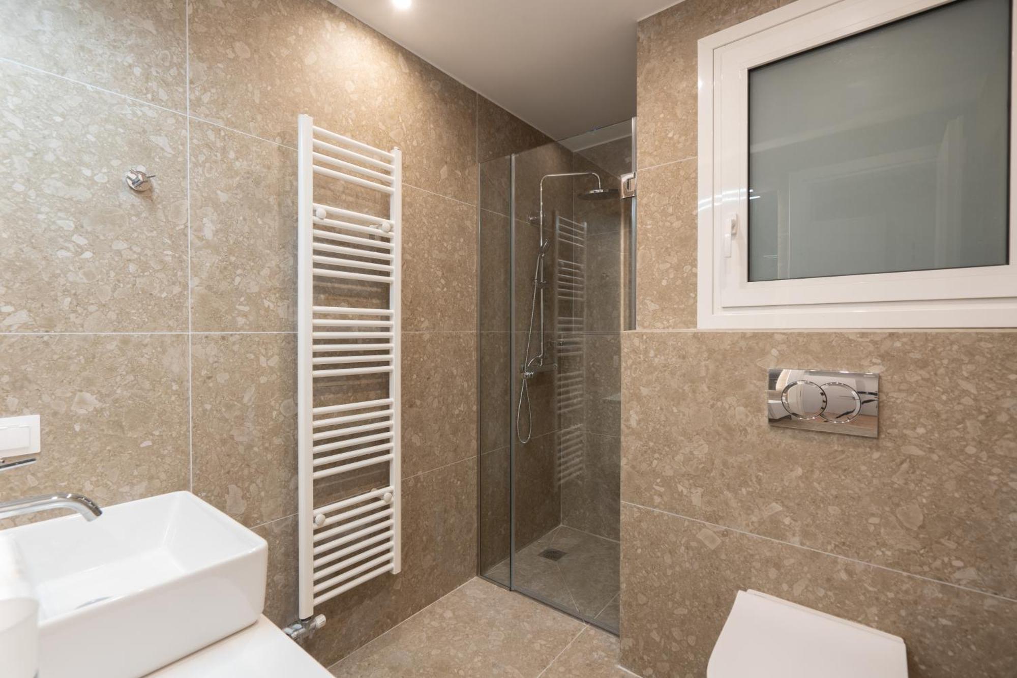 Luxury Apartment Next To The National Museum Athen Eksteriør billede